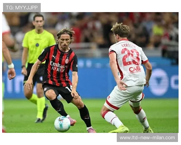 AC米兰定位球攻防：每名球员被要求熟悉三套角球方案